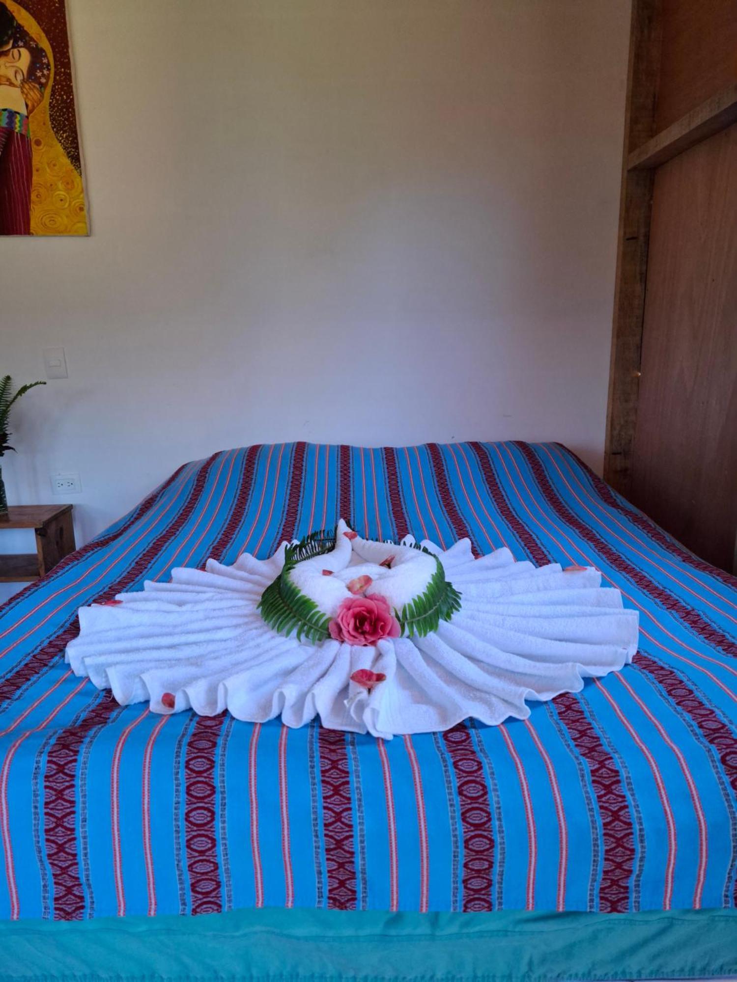 Eco-Hotel Mayachik San Juan La Laguna Kültér fotó